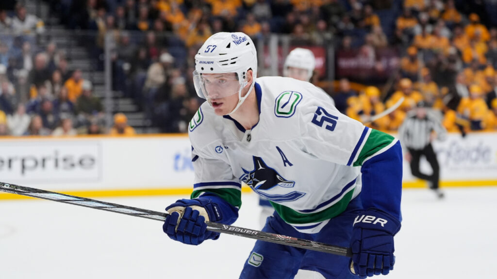 Looming Tyler Myers trade a blow to rebuilding Canucks
