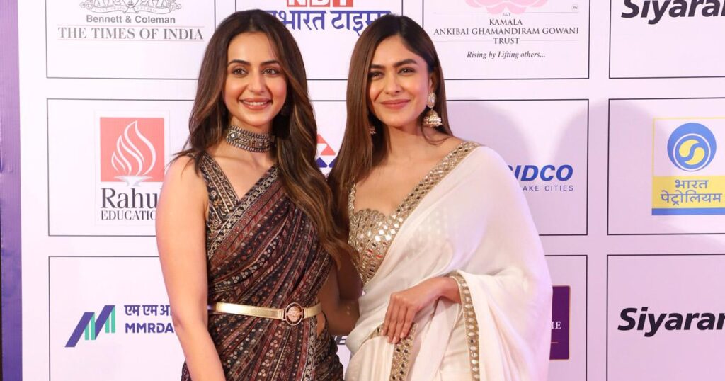 Rakul-Mrunal, Sunny-Aryan At Awards Event