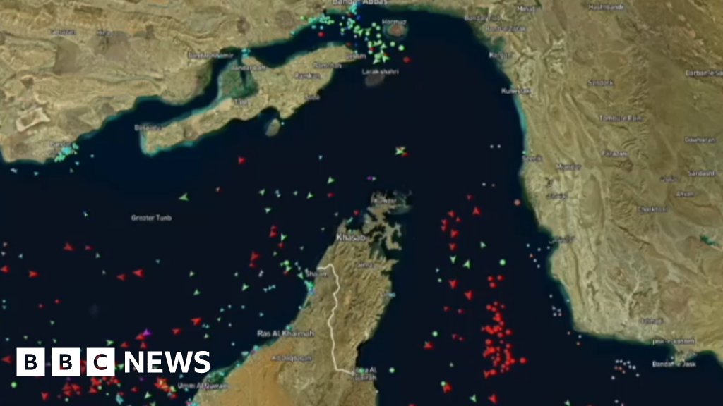 Timelapse shows change in the flow of ships in the Strait of Hormuz Timelapse shows change in the flow of ships in the Strait of Hormuz