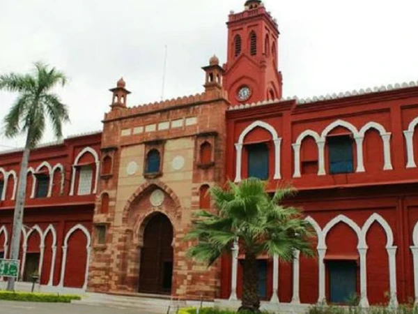 کراچی، سر سید یونیورسٹی میں بھی آج ہونے والی کلاسز ملتوی کراچی، سر سید یونیورسٹی میں بھی آج ہونے والی کلاسز ملتوی